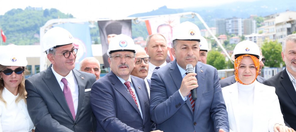 KAPALI OTOPARK VE PAZAR YERİNİN TEMELİ ATILDI - EKONOMİ