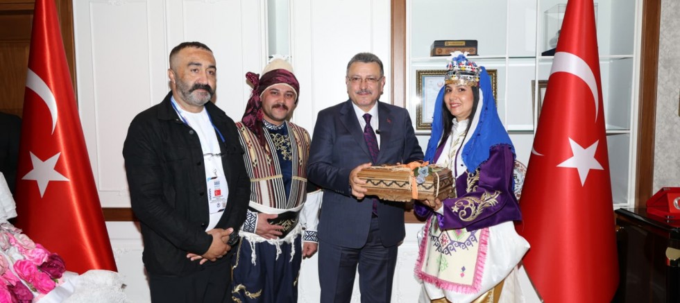 TRABZON'DAN DÜNYAYA BARIŞ MESAJI VERECEĞİZ - SİYASET