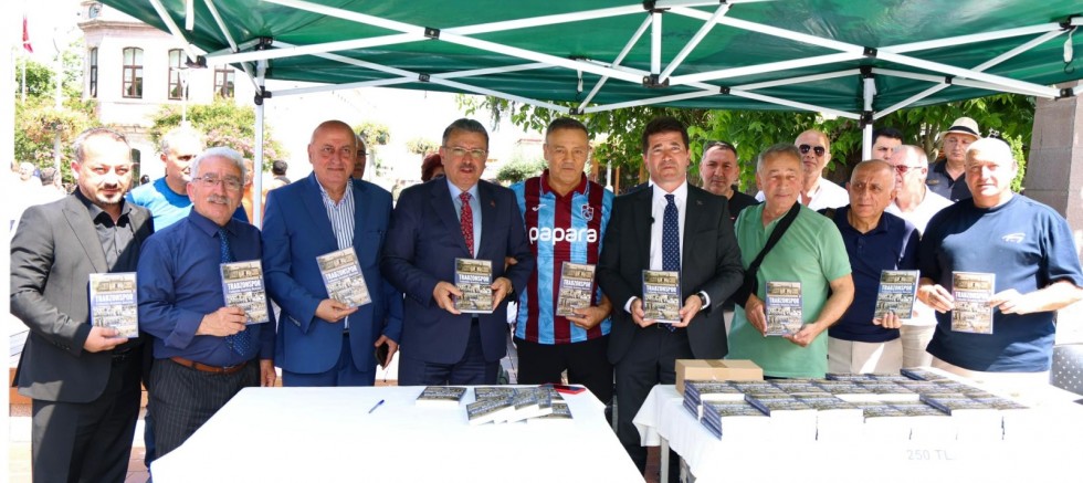 ‘TRABZONSPOR: FUTBOLDA ANADOLU DEVRİMİ’ KİTABININ İMZA GÜNÜ - SPOR